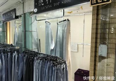 实体店的寒冬与坚守 哈尔滨中央大街服装市场见闻